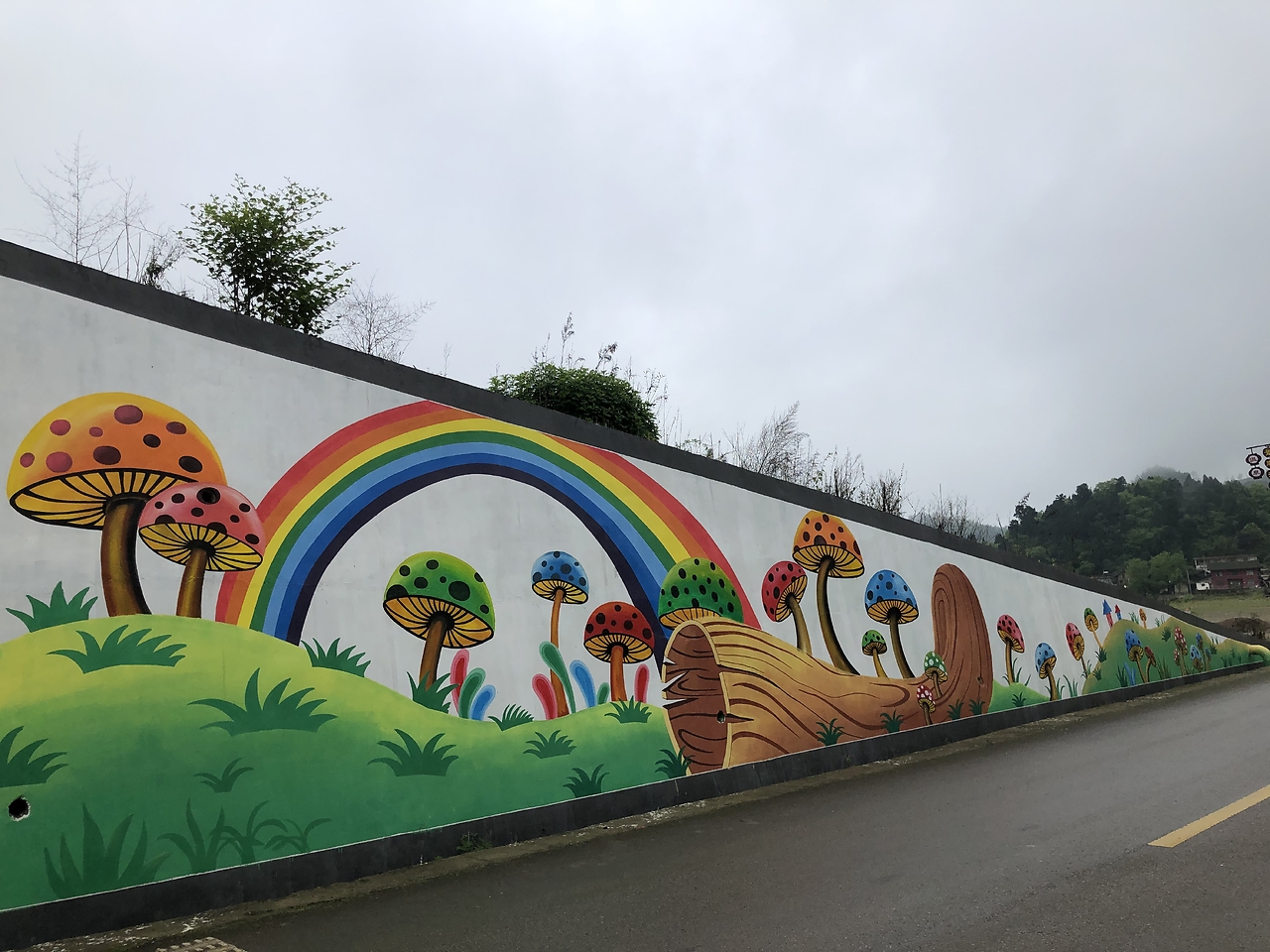 貴陽息烽溫泉網(wǎng)紅打卡點(diǎn)草莓果園文化手繪墻