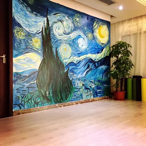 手繪藝術服務 從墻體到鞋履的個性化創作